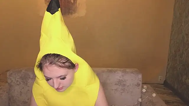 Banana Bowl online show from March 6, 9:06 am