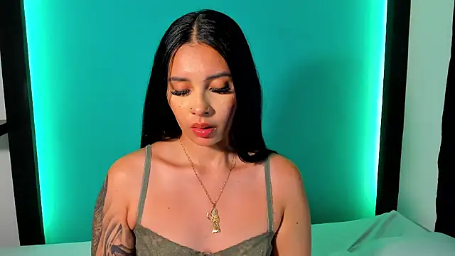 Emma AH online show from May 28, 2:47 pm