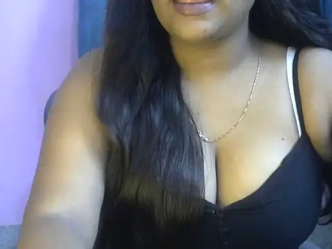 Snapshot of QUEEN-OF-QUEEN chatting on July 6, 6:54 pm QUEEN-OF-QUEEN online show from July 6, 6:54 pm