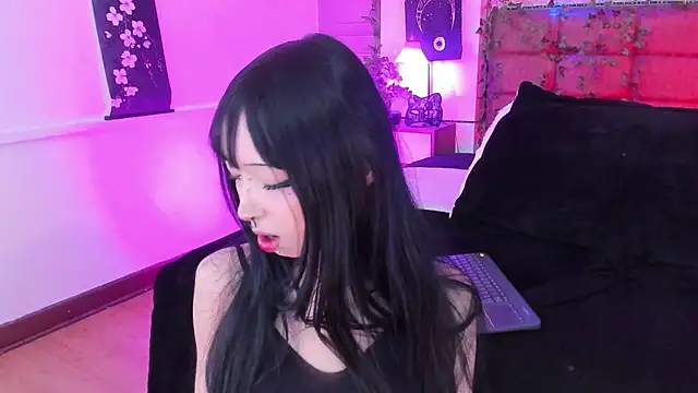 Vickmoon online show from July 8, 8:57 pm