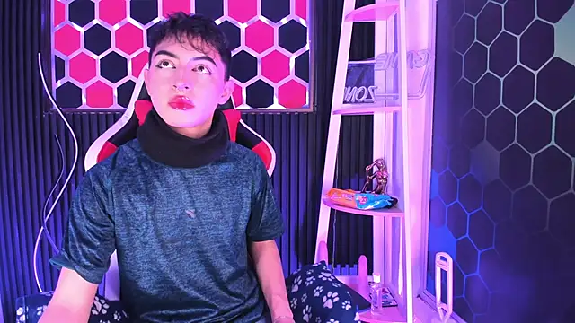Cristopher Wild online show from May 29, 8:07 pm