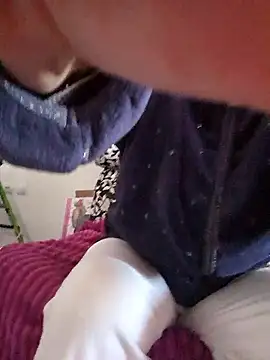 Snapshot of ManuelaX chatting on January 19, 8:51 am ManuelaX online show from January 19, 8:51 am