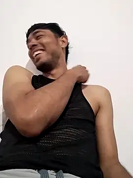 Snapshot of Diamond_Liam chatting on March 16, 2:06 am Diamond Liam online show from March 16, 2:06 am