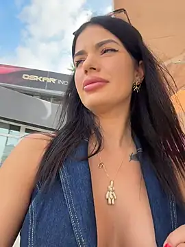 RaniaSnow online show from June 21, 3:53 am