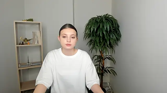 AdelaRowlins online show from March 7, 9:28 am