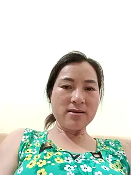 Snapshot of Yuhi3d chatting on April 5, 2:47 pm Yuhi3d online show from April 5, 2:47 pm