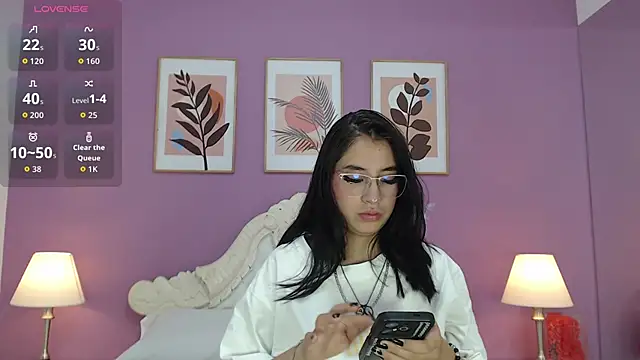 YayaQueen online show from May 25, 12:11 pm