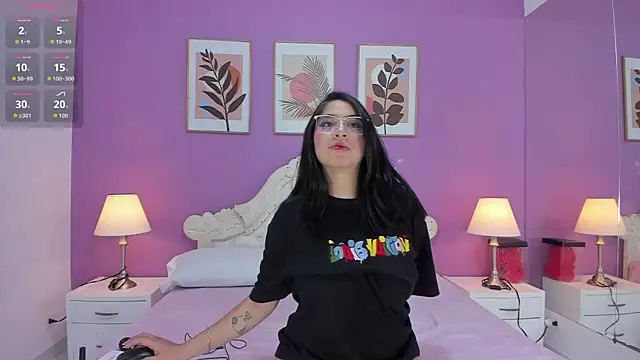 YayaQueen online show from May 27, 12:13 pm