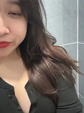 Snapshot of Beautiful_roses chatting on March 11, 11:16 am Beautiful roses online show from March 11, 11:16 am