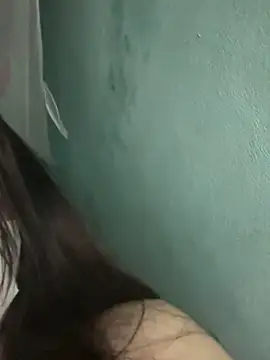 Snapshot of Beautiful_roses chatting on March 31, 1:22 pm Beautiful roses online show from March 31, 1:22 pm