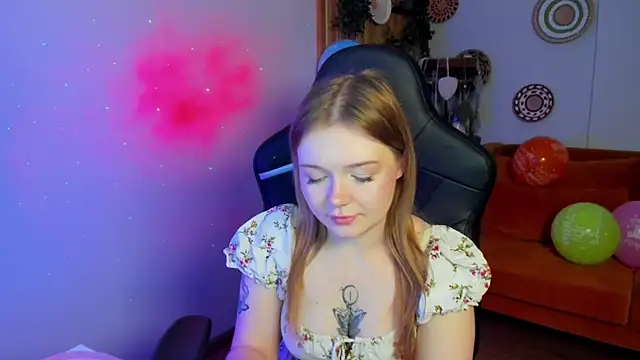 ElinaVale online show from May 12, 5:10 pm