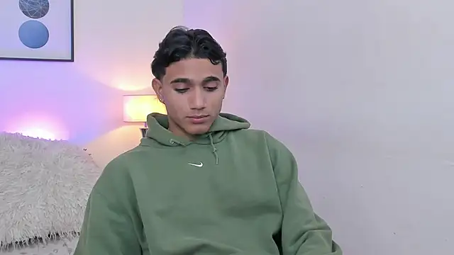Snapshot of Morgan_Bladee chatting on March 31, 5:08 am Morgan Bladee online show from March 31, 5:08 am