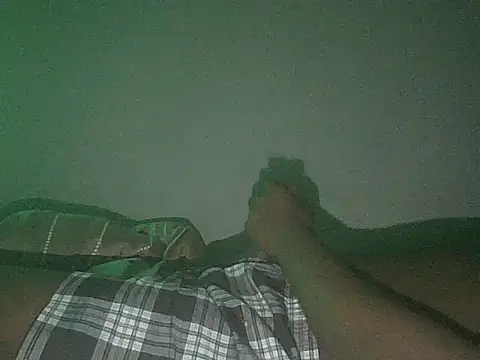 Snapshot of TheeJonnyBravo chatting on April 25, 3:42 am TheeJonnyBravo online show from April 25, 3:42 am