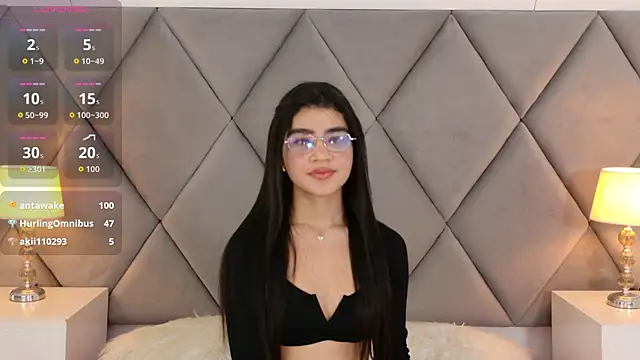 Snapshot of OliviaDiaz chatting on April 16, 9:39 pm OliviaDiaz online show from April 16, 9:39 pm