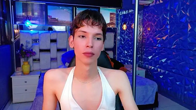 Stefany PiInk online show from May 9, 12:32 pm