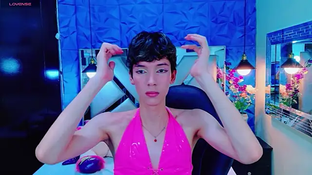 Stefany PiInk online show from May 22, 12:22 pm