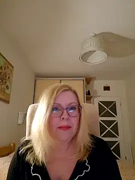 JanieLight53 online show from March 24, 4:56 pm