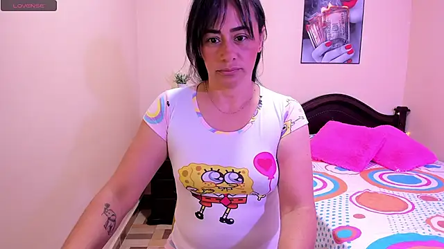 sara florez12 online show from May 29, 11:19 am