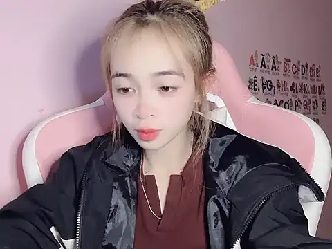 Odile068 online show from March 12, 4:35 pm