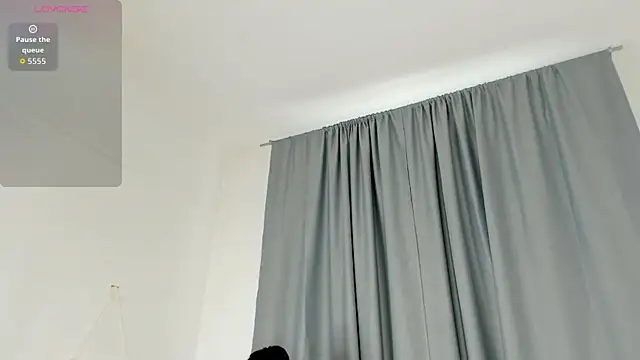 Snapshot of mint_ray chatting on April 22, 1:12 pm mint ray online show from April 22, 1:12 pm
