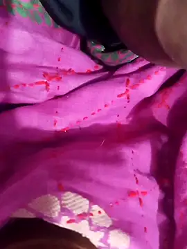 Snapshot of peaky999 chatting on March 28, 1:54 pm peaky999 online show from March 28, 1:54 pm