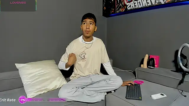 Ender h0tt online show from May 12, 1:41 pm