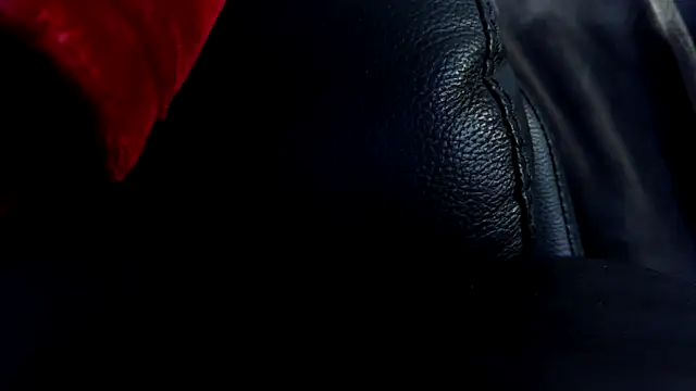 Snapshot of freaky_couple_ chatting on March 17, 1:32 am freaky couple online show from March 17, 1:32 am