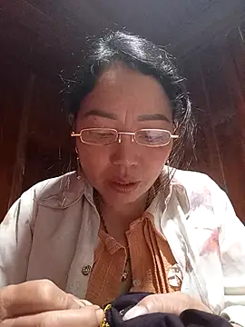 Snapshot of Yellow-pink chatting on March 14, 3:34 am Yellow-pink online show from March 14, 3:34 am