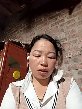 Snapshot of Yellow-pink chatting on March 21, 1:10 am Yellow-pink online show from March 21, 1:10 am
