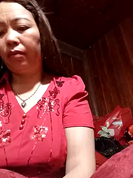 Snapshot of Yellow-pink chatting on May 8, 5:57 am Yellow-pink online show from May 8, 5:57 am