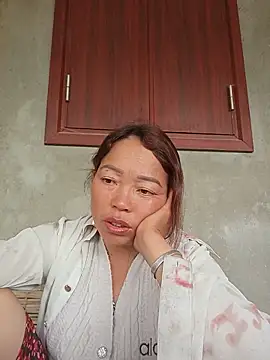 Snapshot of Yellow-pink chatting on May 24, 10:31 am Yellow-pink online show from May 24, 10:31 am