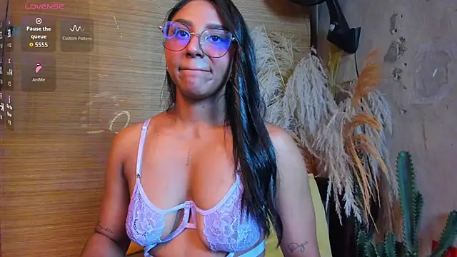 Victoria Gonzalez online show from March 8, 12:42 pm