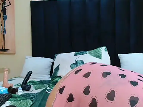 Snapshot of TamaraDee4papi chatting on May 24, 11:48 am TamaraDee4papi online show from May 24, 11:48 am