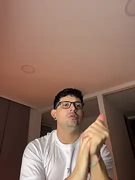 TroyeSavage online show from June 1, 10:17 am