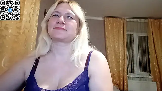 DiamondLady555 online show from April 3, 7:01 pm