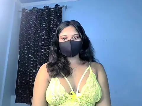 KASHISH SINGH  online show from May 20, 4:13 pm