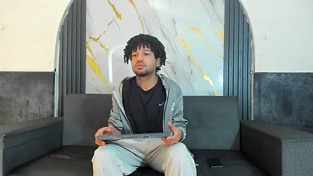 Snapshot of Angelo_Blessed chatting on May 29, 6:39 pm Angelo Blessed online show from May 29, 6:39 pm