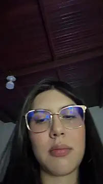 Cloebennet013 online show from May 24, 2:49 am
