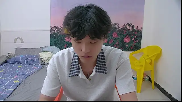 icecream-002 online show from May 5, 11:51 am