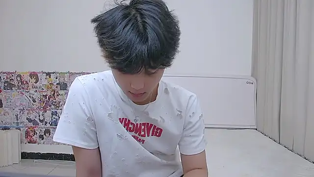 icecream-002 online show from May 18, 1:06 pm