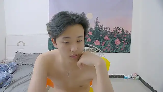 icecream-002 online show from May 20, 12:11 pm