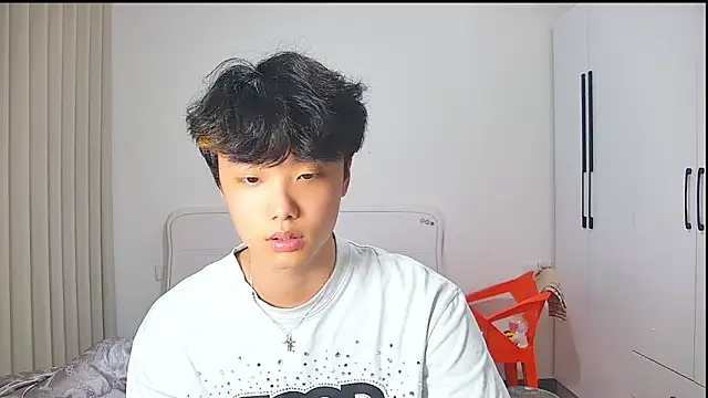 icecream-002 online show from May 26, 2:35 pm
