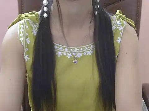 Snapshot of Lovely_Ananta chatting on April 17, 5:38 pm Lovely Ananta online show from April 17, 5:38 pm