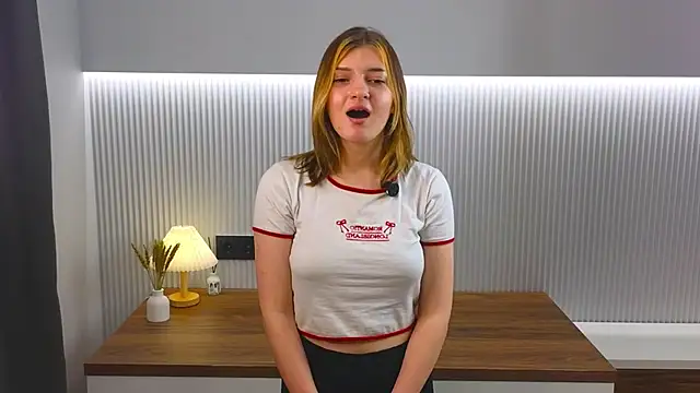 KatinaSalvetti online show from March 15, 5:41 pm