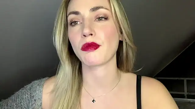 ScarlettSensitive online show from May 7, 3:39 pm