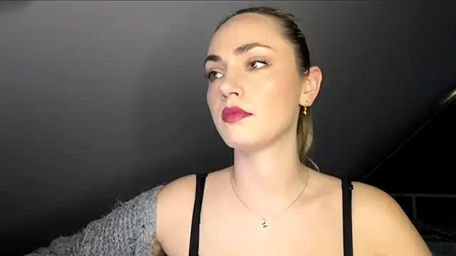 ScarlettSensitive online show from May 25, 6:41 am