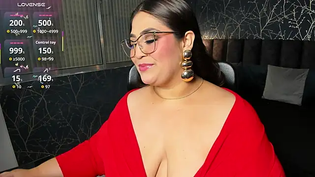 Charlottxl online show from May 30, 3:47 am