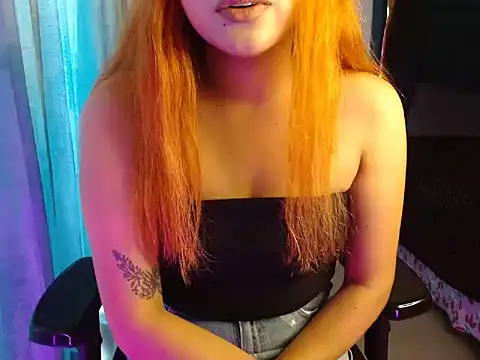 Snapshot of Sareen27 chatting on March 27, 9:53 am Sareen27 online show from March 27, 9:53 am