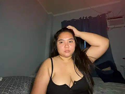 Snapshot of chubby_hotladyjes chatting on May 2, 8:19 am chubby hotladyjes online show from May 2, 8:19 am