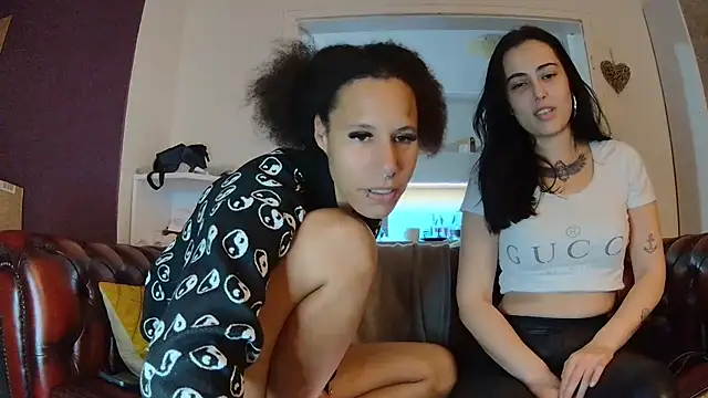 HighEndHotties online show from March 13, 8:15 pm